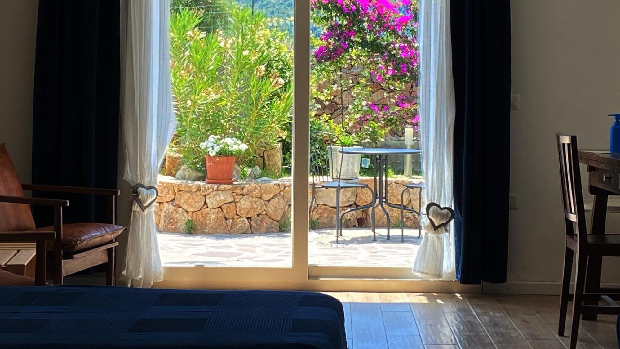 La Pecora Nera B&B Будони Екстериор снимка
